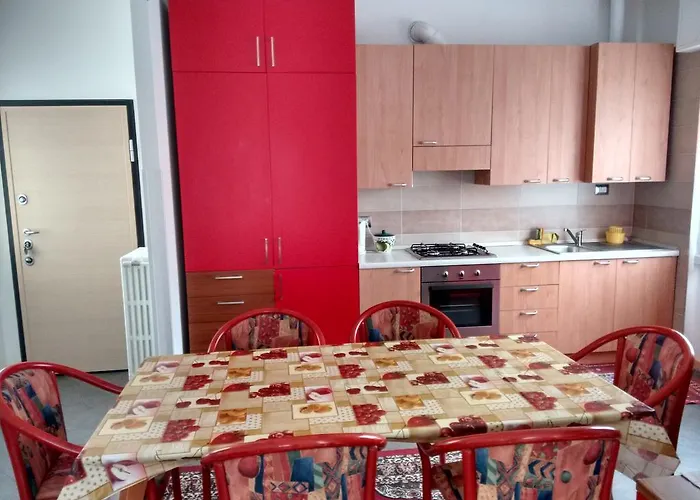 Апартаменты Gardens House Варенна